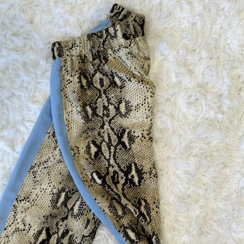 Snakeskin pants - Picture 5 of 7